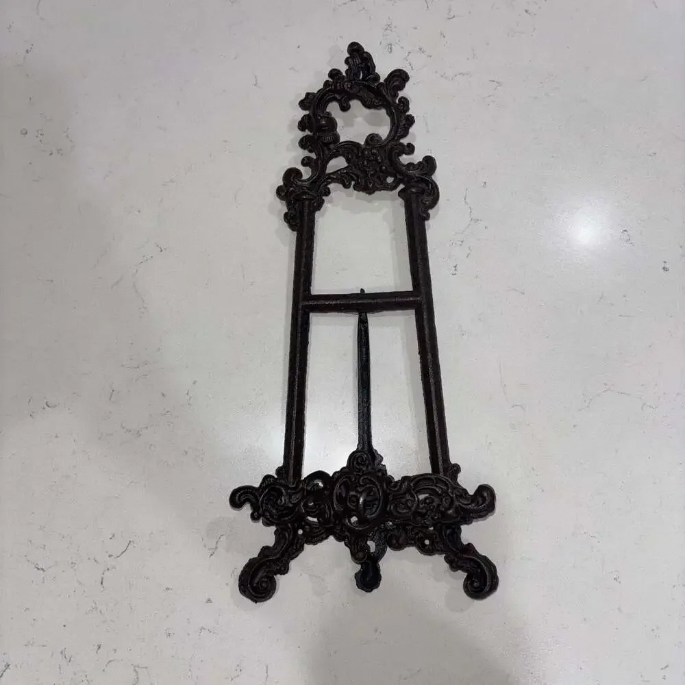 Unbranded vintage cast